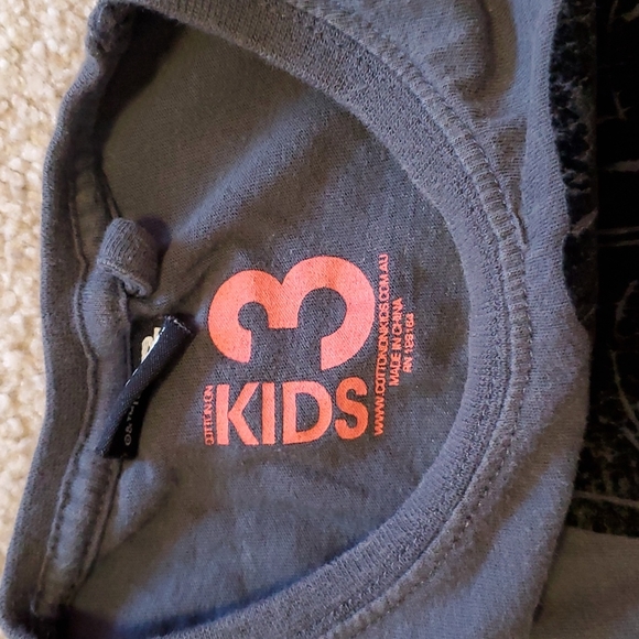 3 toddler t- shirts, Star Wars and The Beatles, sizes 2T - 4T - Picture 6 of 8